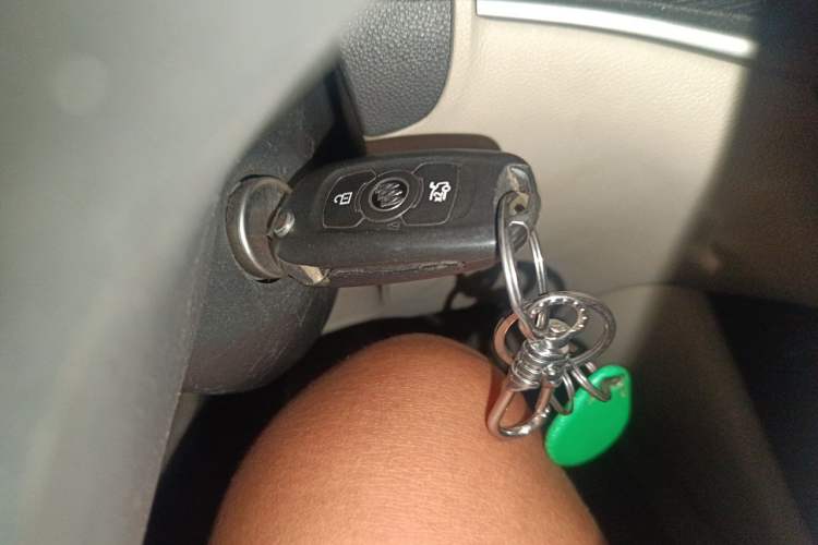 Used Buick Verano 2015 Sedan 15S Automatic Leading Model Vehicle Key