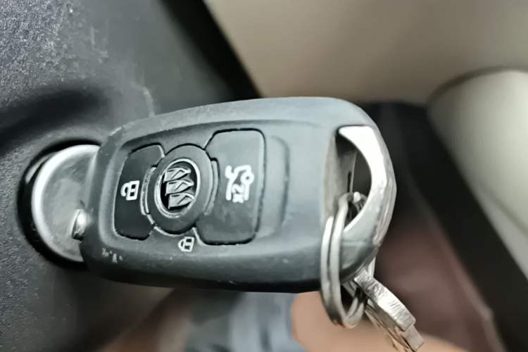 Used Buick Verano 2015 Sedan 15S Automatic Ambition Model Vehicle Key