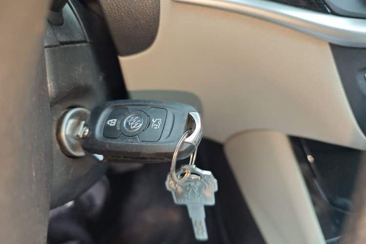 Used Buick Verano 2015 Sedan 15S Automatic Leading Model Vehicle Key