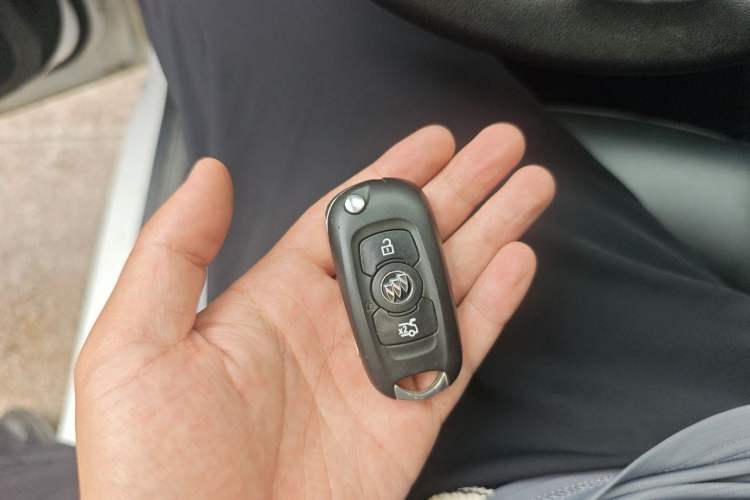 Used Buick Verano 2015 Sedan 20T Dual-Clutch Elite Model Vehicle Key