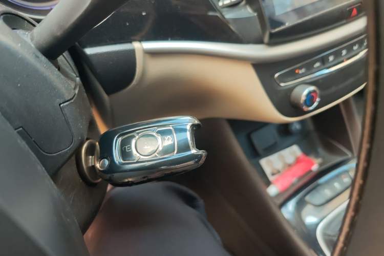 Used Buick Verano 2015 Sedan 15S Manual Entry-Level Model Vehicle Key