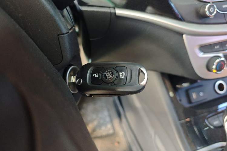 Used Buick Verano 2015 Sedan 20T Dual-Clutch Leading Model Vehicle Key