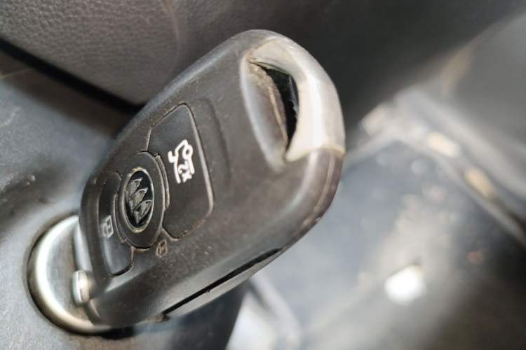 Used Buick Verano 2015 Sedan 20T Dual-Clutch Leading Model Vehicle Key