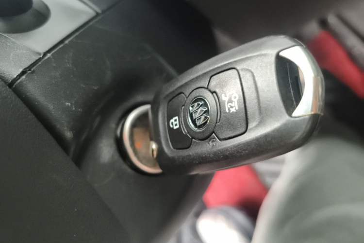 Used Buick Verano 2015 Sedan 20T Dual-Clutch Elite Model Vehicle Key