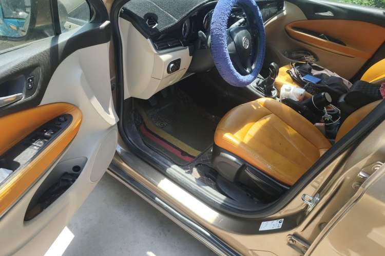 Used Buick Verano 2015 Sedan 15S Manual Entry-Level Model Driver Seat