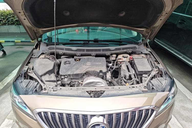 Used Buick Verano 2015 Sedan 15S Automatic Leading Model Engine Bay