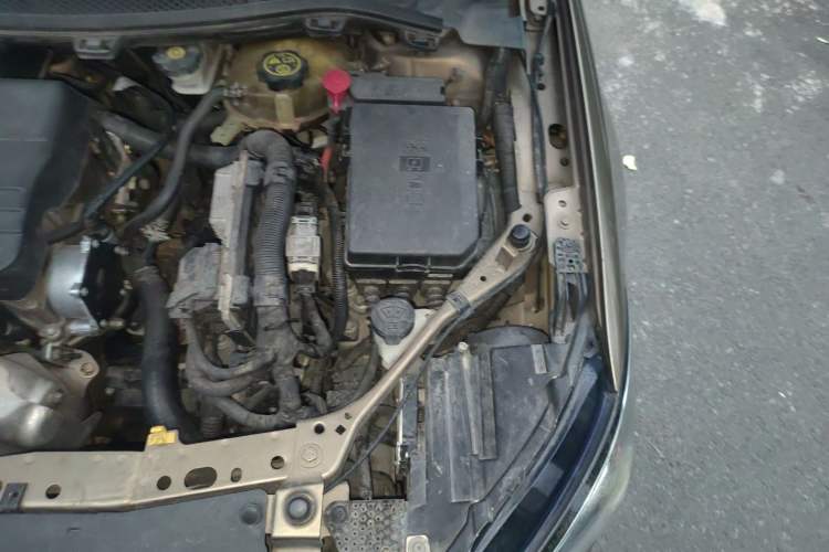 Used Buick Verano 2015 Sedan 15S Automatic Leading Model Engine Bay Left