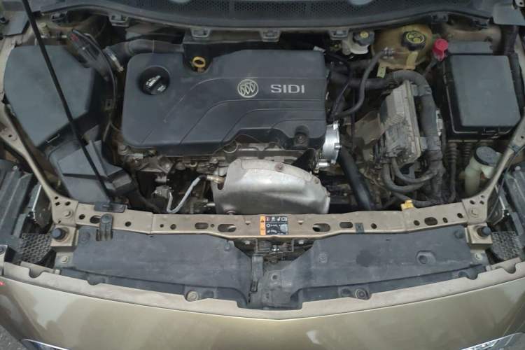Used Buick Verano 2015 Sedan 15S Automatic Leading Model Engine Bay