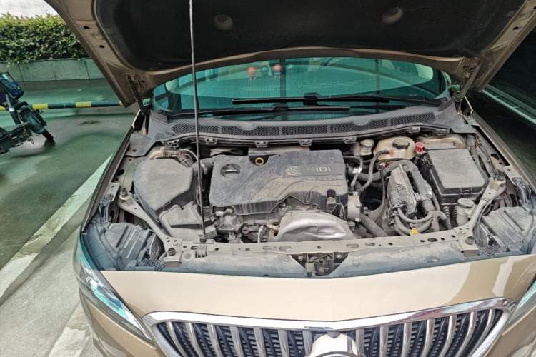 Used Buick Verano 2015 Sedan 15S Automatic Leading Model Engine Bay Right