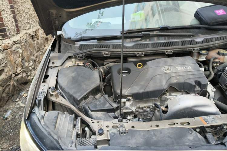 Used Buick Verano 2015 Sedan 15S Automatic Leading Model Engine Bay Right