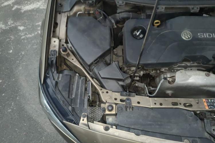 Used Buick Verano 2015 Sedan 15S Automatic Leading Model Engine Bay Right