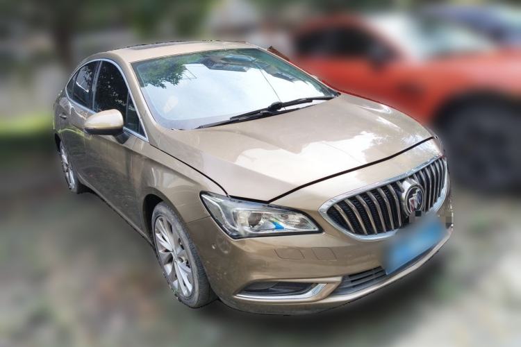 Used Buick Verano 2015 Sedan 20T Dual-Clutch Flagship Model Front Right 45 Deg