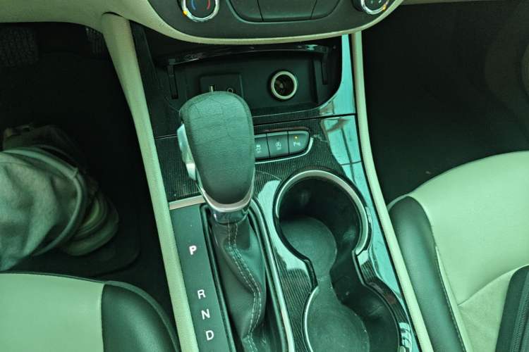 Used Buick Verano 2015 Sedan 15S Automatic Leading Model Gear Lever