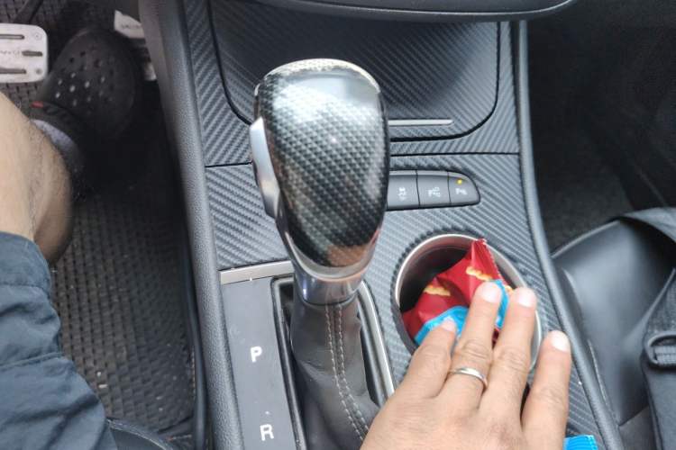 Used Buick Verano 2015 Sedan 20T Dual-Clutch Elite Model Gear Lever