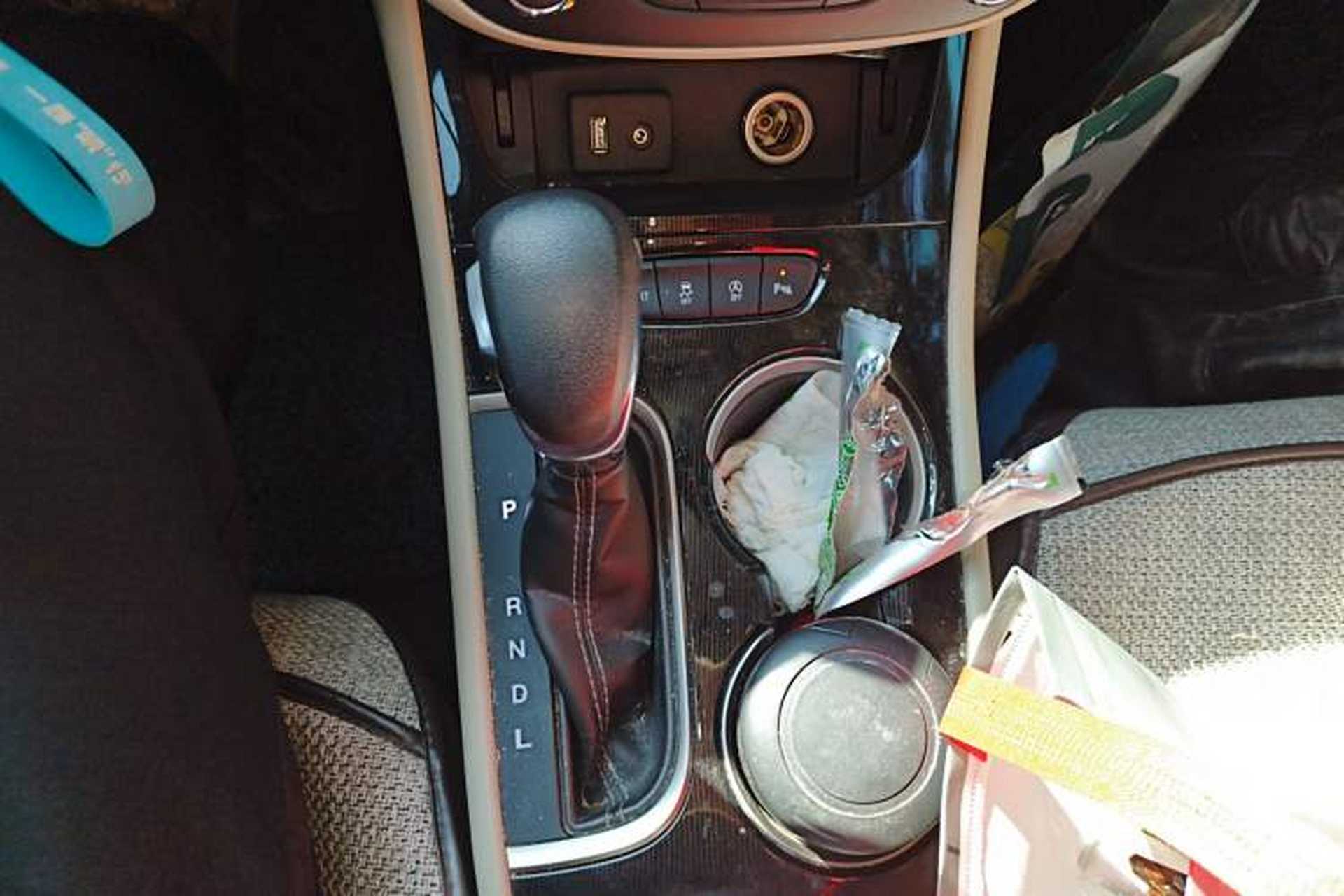 Used Buick Verano 2015 Sedan 15S Automatic Leading Model Gear Lever