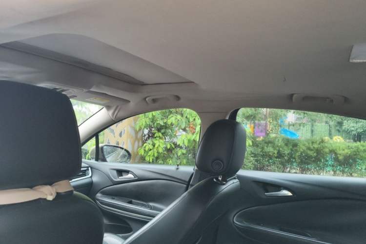 Used Buick Verano 2015 Sedan 20T Dual-Clutch Leading Model Headliner