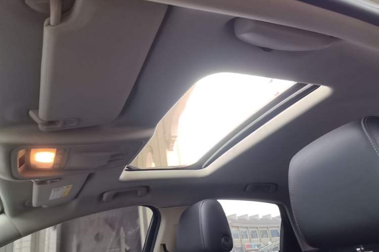 Used Buick Verano 2015 Sedan 20T Dual-Clutch Leading Model Headliner