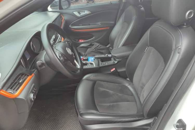 Used Buick Verano 2015 Sedan 20T Dual-Clutch Elite Model Left Front Seat