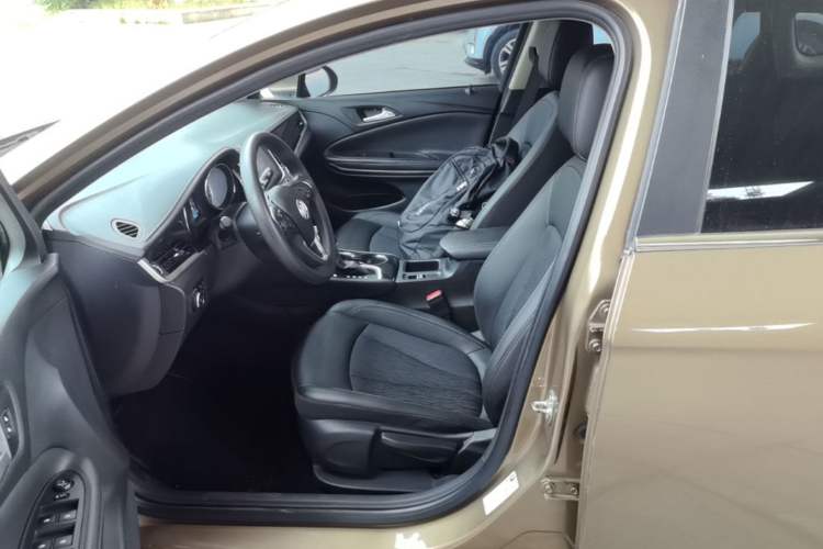 Used Buick Verano 2015 Sedan 20T Dual-Clutch Leading Model Left Front Seat