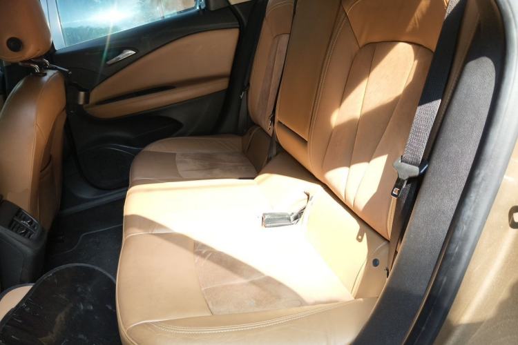 Used Buick Verano 2015 Sedan 20T Dual-Clutch Flagship Model Left Rear Seat