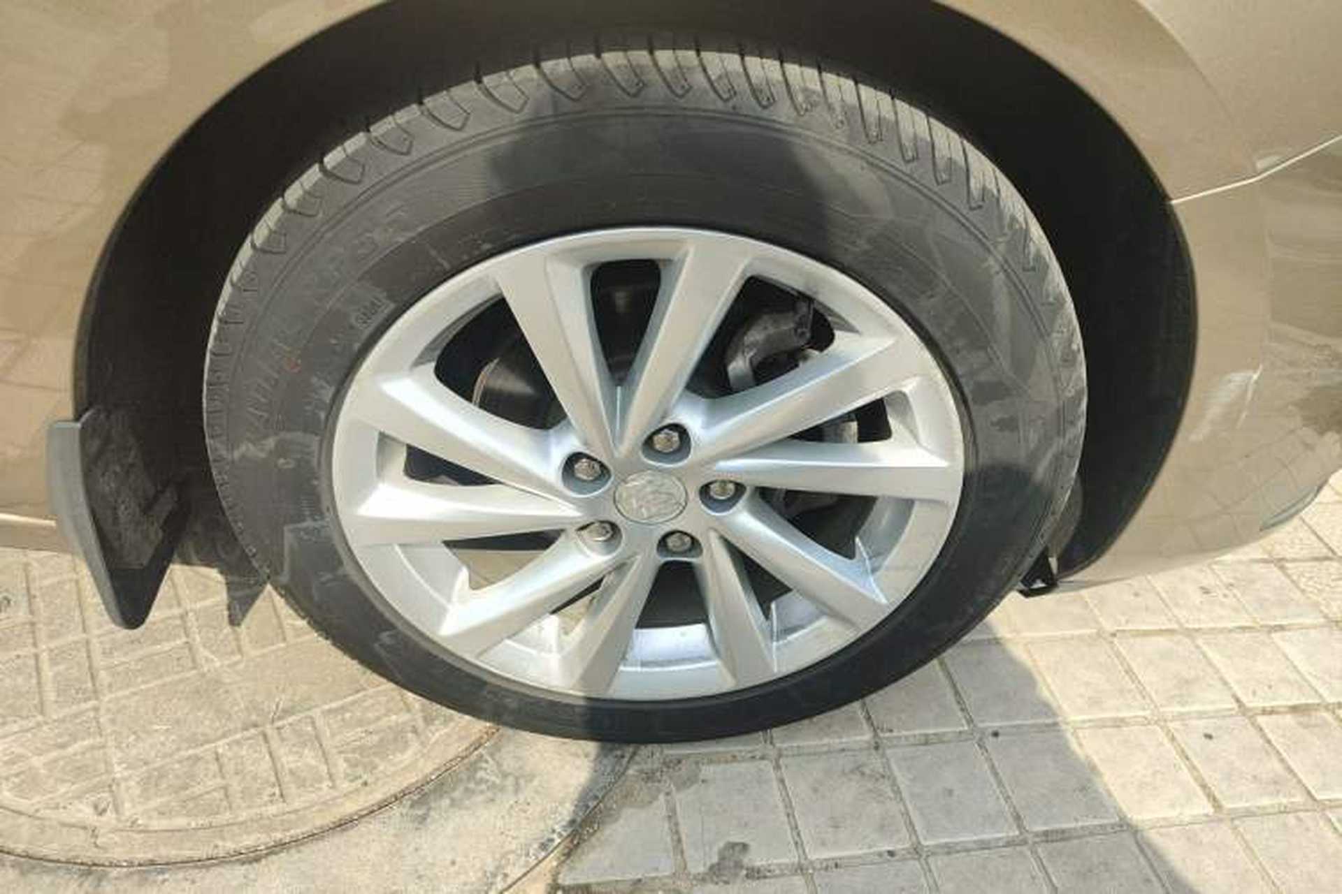 Used Buick Verano 2015 Sedan 15S Automatic Ambition Model Right Front Wheel Hub