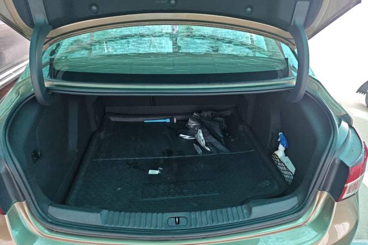 Used Buick Verano 2015 Sedan 15S Automatic Leading Model Trunk