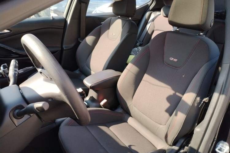 Used Buick Verano 2016 Two-Door GS 20T Dual-Clutch Haoting Sporty Model Left Front Seat