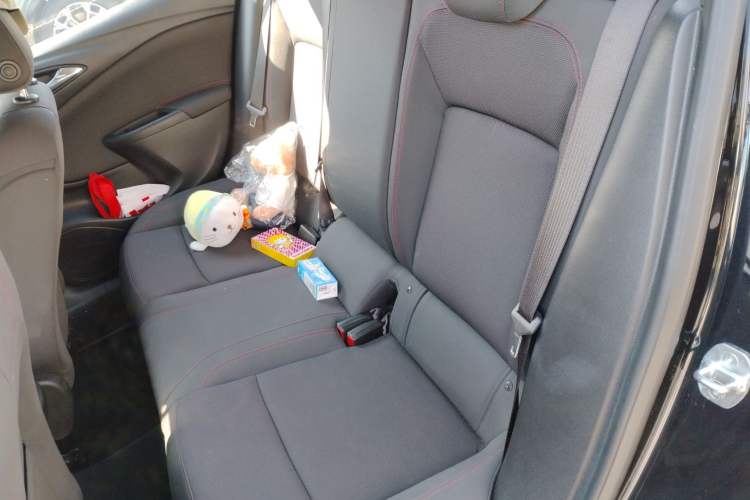 Used Buick Verano 2016 Two-Door GS 20T Dual-Clutch Haoting Sporty Model Left Rear Seat