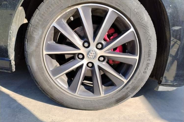 Used Buick Verano 2016 Two-Door GS 20T Dual-Clutch Haoting Sporty Model Right Front Wheel Hub
