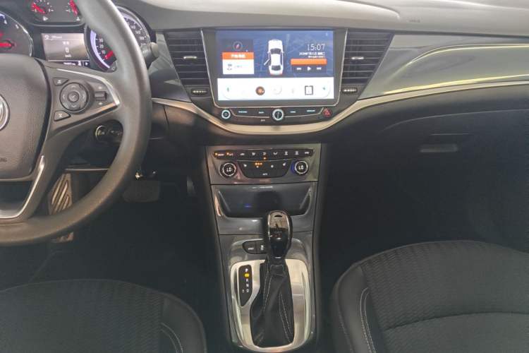 Used Buick Verano 2016 Hatchback 15S Automatic Leading Model Audio And AC Panel