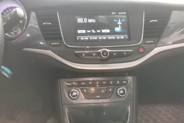 Used Buick Verano 2016 Hatchback 15S Automatic Leading Model Audio And AC Panel