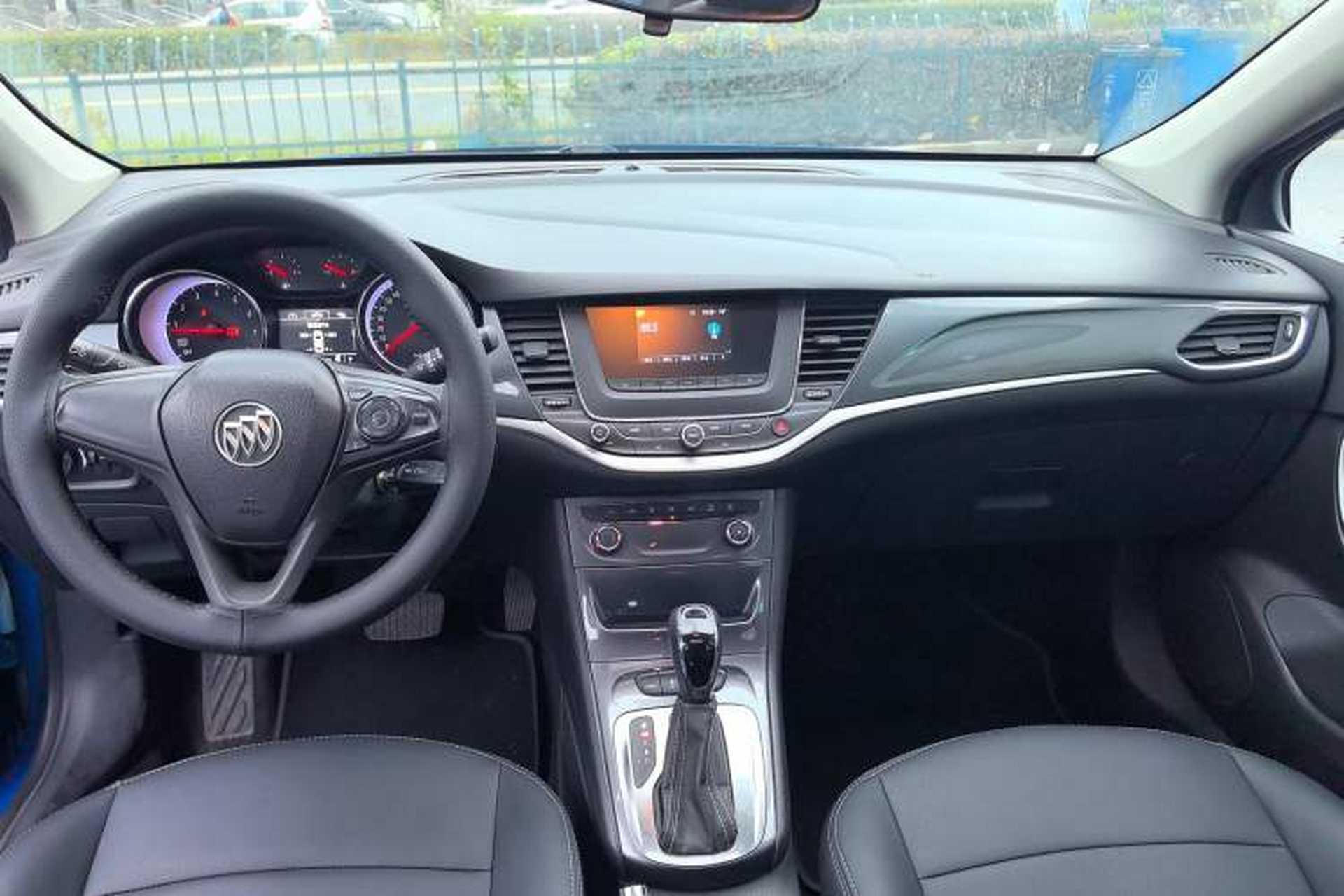 Used Buick Verano 2016 Hatchback 15S Automatic Ambition Model Center Console