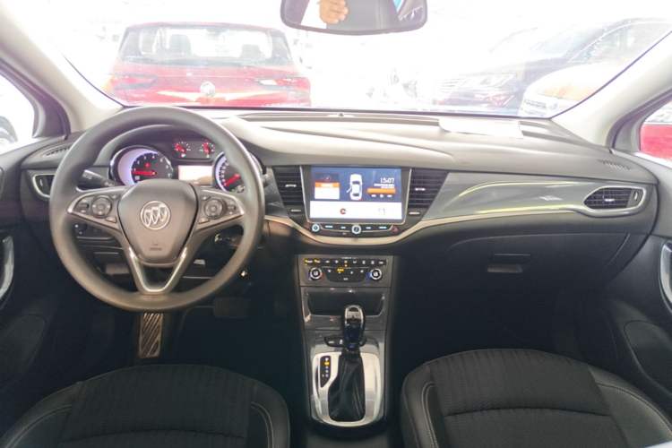 Used Buick Verano 2016 Hatchback 15S Automatic Leading Model Center Console