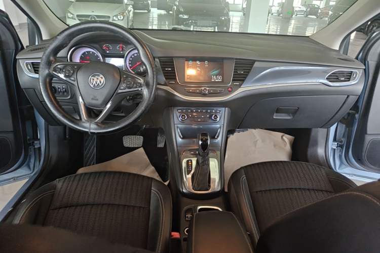 Used Buick Verano 2016 Hatchback 15S Automatic Leading Model Center Console