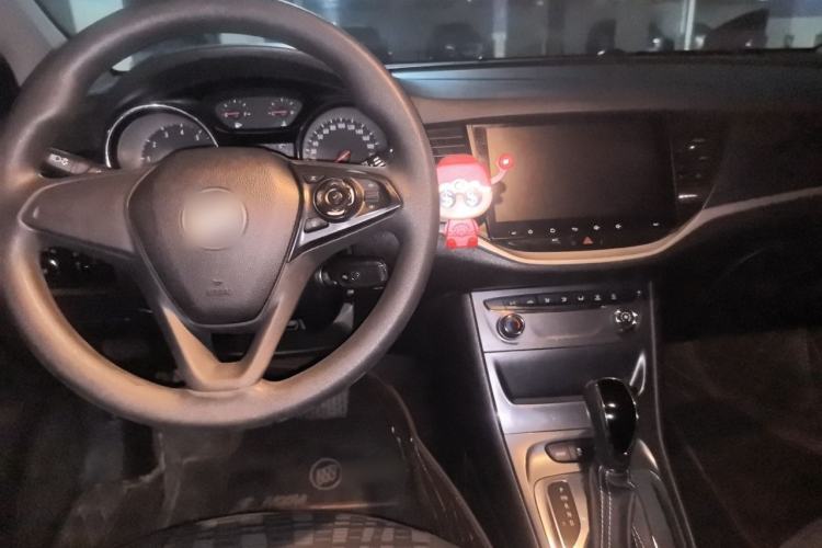 Used Buick Verano 2016 Hatchback 15S Automatic Ambition Model Center Console