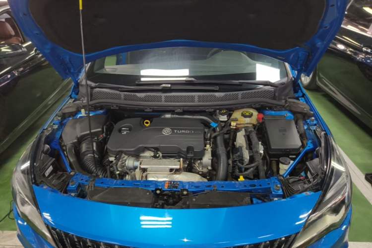 Used Buick Verano 2016 Hatchback GS 20T Dual-Clutch Passionate Sporty Model Engine Bay