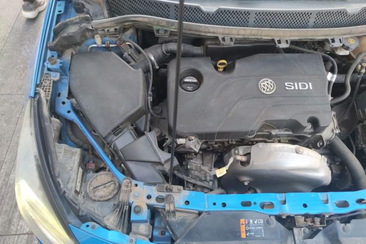 Used Buick Verano 2016 Hatchback 15S Automatic Ambition Model Engine Bay Right