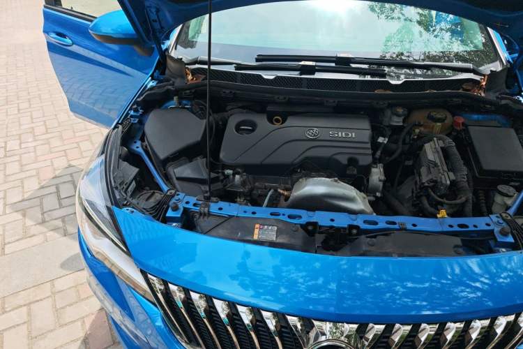 Used Buick Verano 2016 Hatchback 15S Automatic Leading Model Engine Bay Right