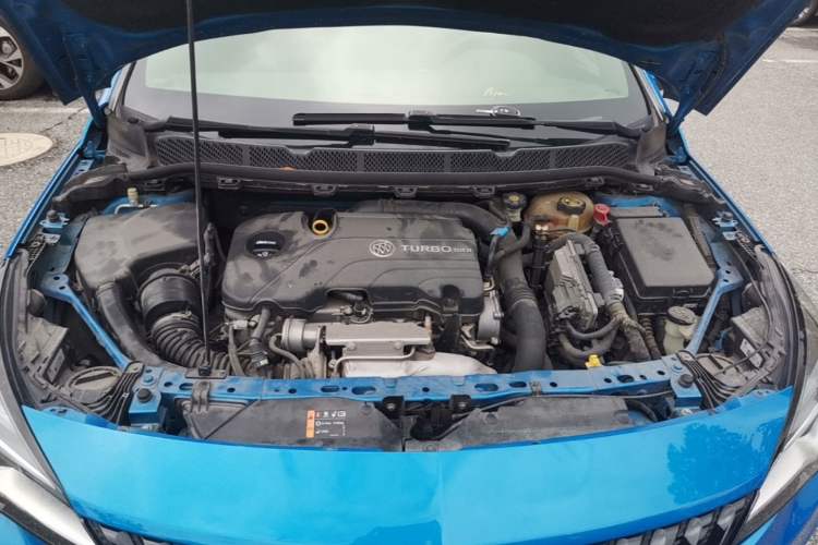 Used Buick Verano 2016 Two-Door GS 20T Dual-Clutch Haoting Sporty Model Engine Bay