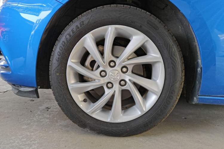 Used Buick Verano 2016 Hatchback 15S Automatic Leading Model Exterior 4