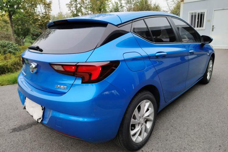 Used Buick Verano 2016 Hatchback 15S Automatic Leading Model Exterior 5