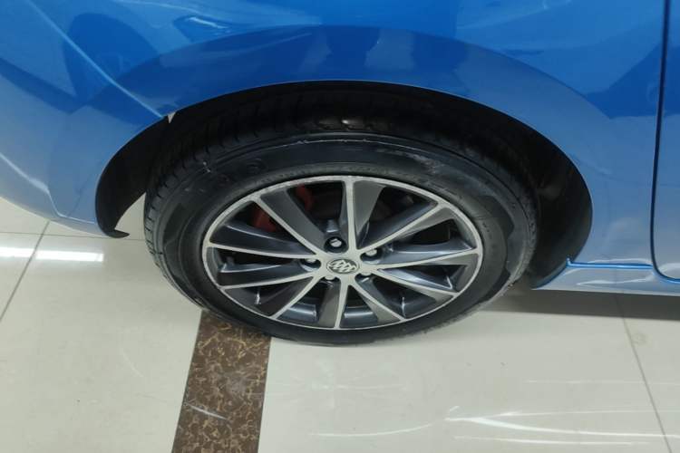 Used Buick Verano 2016 Hatchback GS 20T Dual-Clutch Passionate Sporty Model Exterior 5