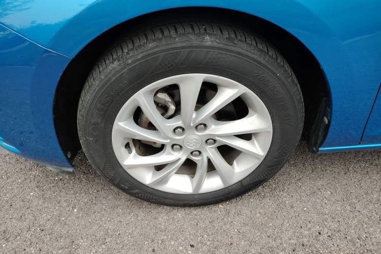 Used Buick Verano 2016 Hatchback 15S Automatic Leading Model Exterior 7