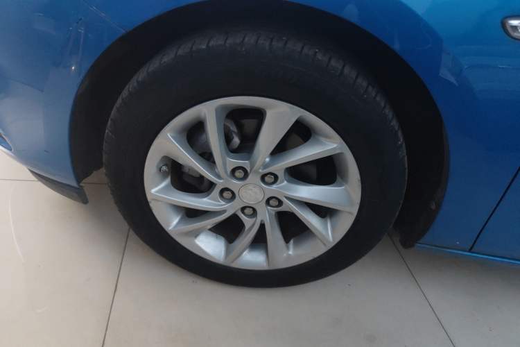 Used Buick Verano 2016 Hatchback 15S Automatic Ambition Model Exterior 7