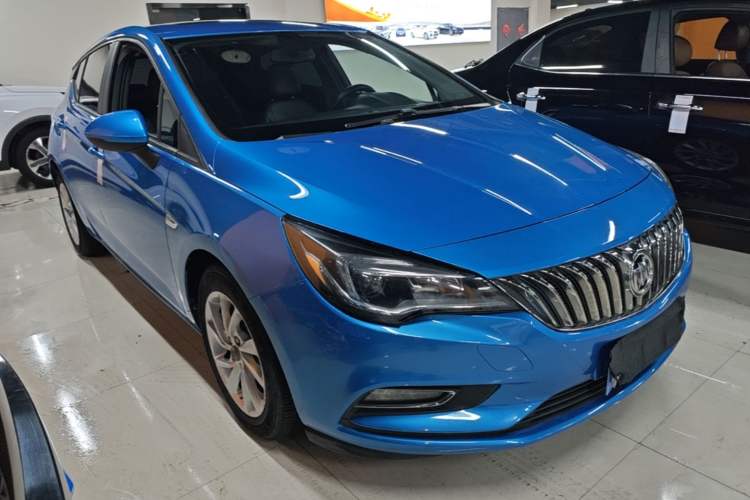 Used Buick Verano 2016 Hatchback 15S Automatic Leading Model Front Right 45 Deg