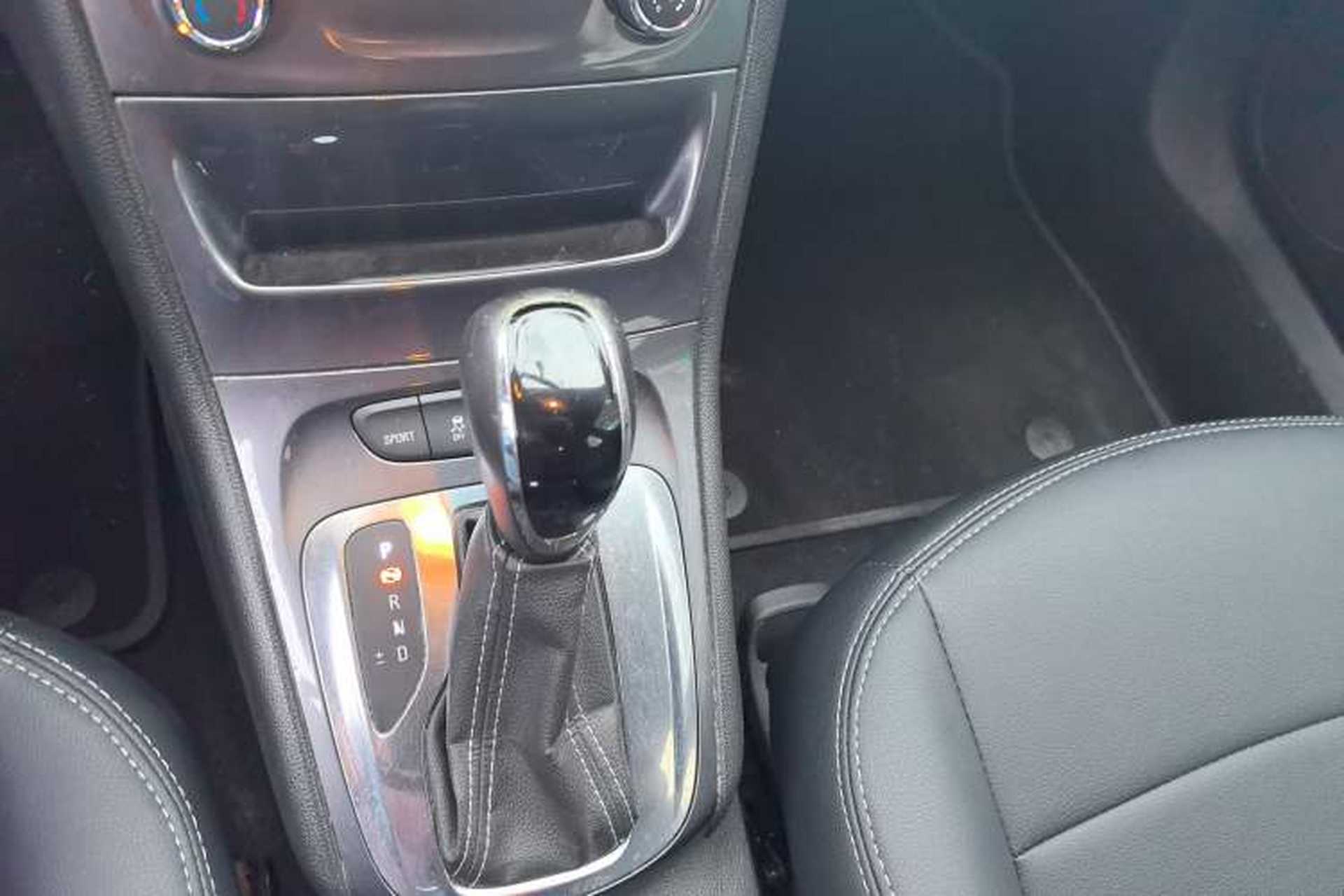 Used Buick Verano 2016 Hatchback 15S Automatic Ambition Model Gear Lever