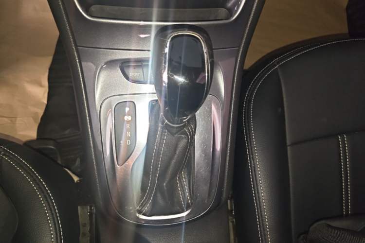 Used Buick Verano 2016 Hatchback 15S Automatic Ambition Model Gear Lever
