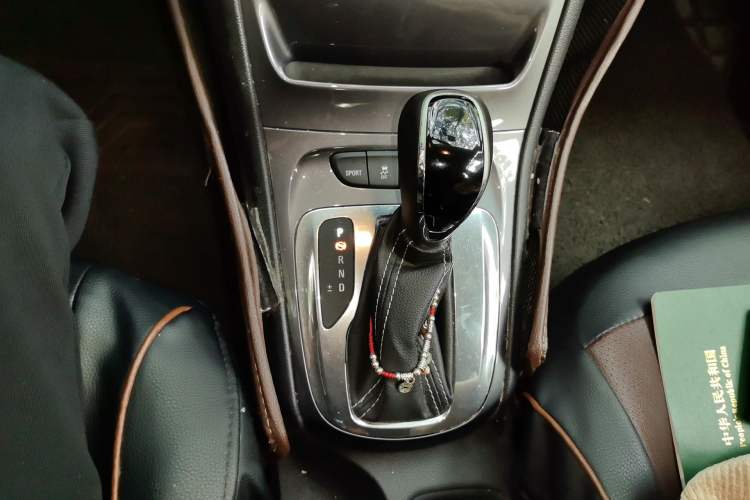 Used Buick Verano 2016 Hatchback 15S Automatic Ambition Model Gear Lever