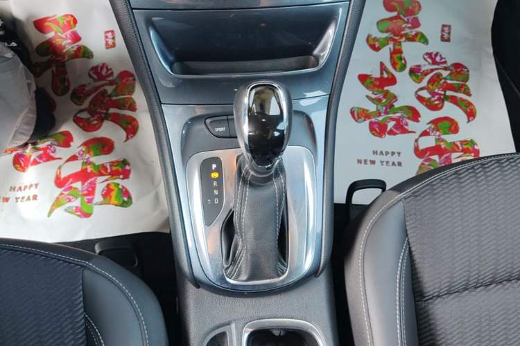 Used Buick Verano 2016 Hatchback 15S Automatic Leading Model Gear Lever