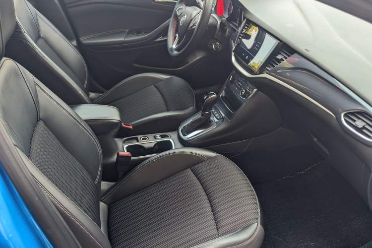 Used Buick Verano 2016 Hatchback 15S Automatic Leading Model Interior 2